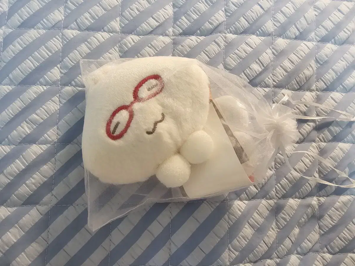 韓国 メガネ餃子 안경만두 ぬいぐるみキーホルダー メガネ餃子 ぬいぐるみ キーホルダー 韓国 안경만두 アンギョン